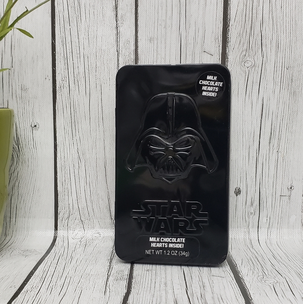 Embossed Star Wars DARTH VADER Collector's Tin, Empty